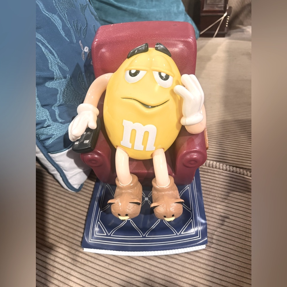 M&M Vintage 1999 Candy Dispenser